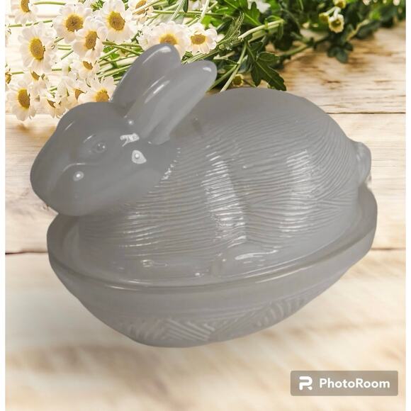 Sealed  Spring Easter Bunny Butter or Soap Dish - Picture 2 of 7